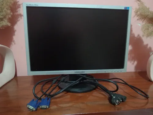 شاشة سامسونج60ghz 19p