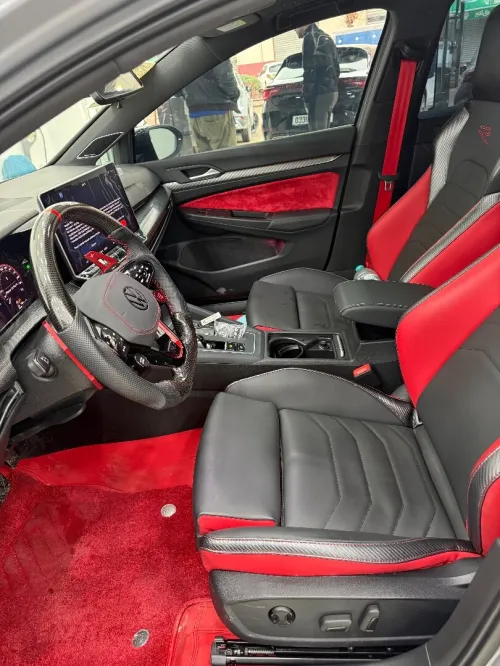 Volkswagen Golf 8 2025 R-Line Kit R