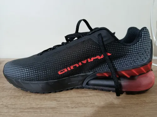 Nikes air max dn8 achetée en Europe. Différents models et pointure.