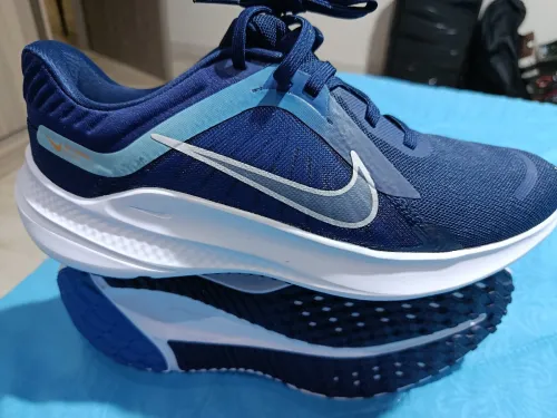 Nikes air max dn8 achetée en Europe. Différents models et pointure.
