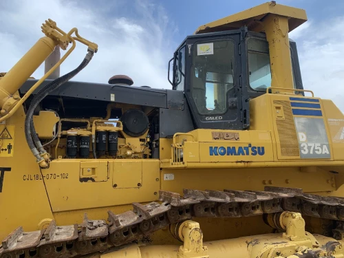 KOMATSU D375A 2008
