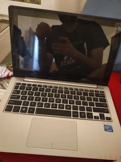 Asus