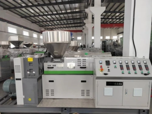Machine de recyclage de plastique 