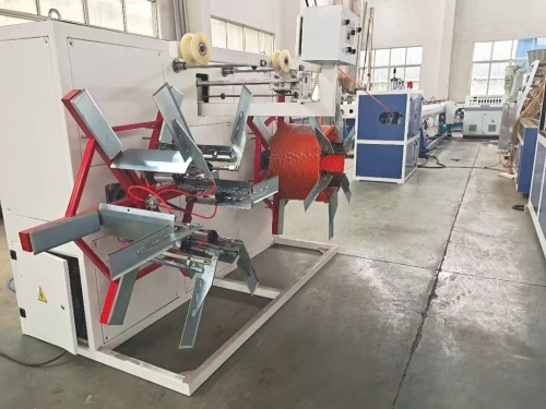 Machine de fabrication de gaine éléctrique orange