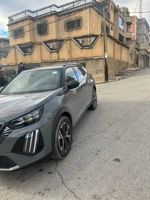 Peugeot 2008 2024 GT