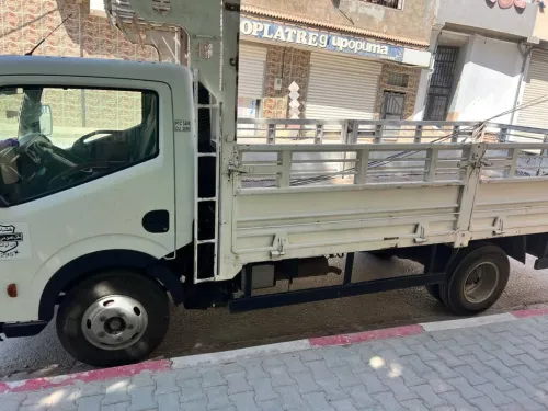 NISSANE CAPSTAR nissane 2015