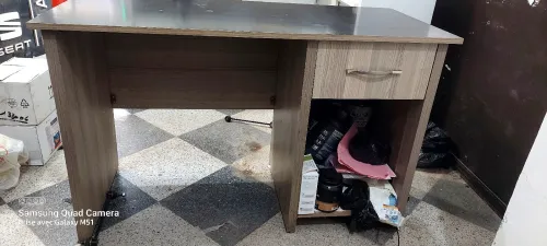 Meubles et étagères magasin 