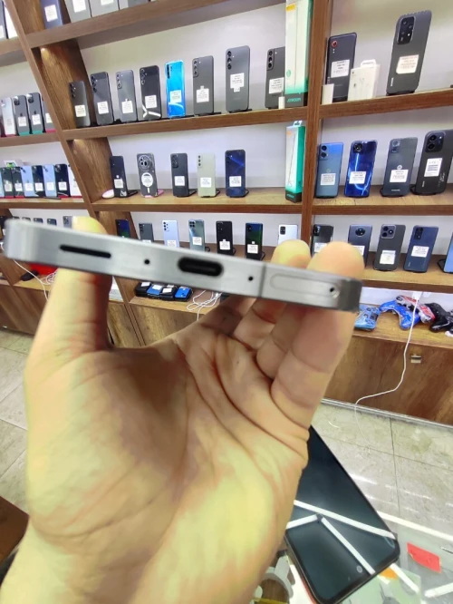 Samsung A56 5g 8/128 2sim très bon état