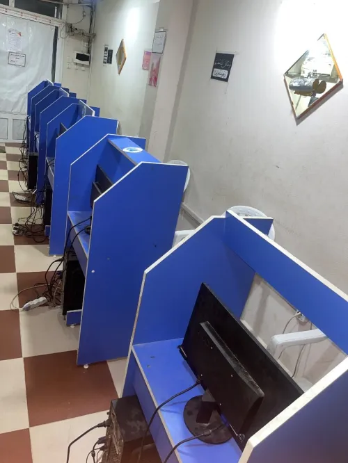 كمبيوتر مكتبي ordinateur de bureau
