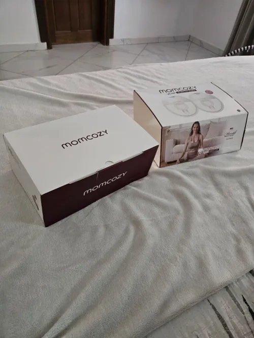Momcozy M5 Breast Pumps
