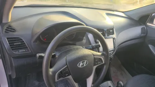 Hyundai Accent RB  4 portes 2018 GL DZ