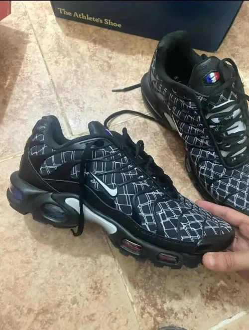 Slm khawti Kayen tn llbi3 7abta kaba machi melbossa jdida super good livraison disponible alger 
