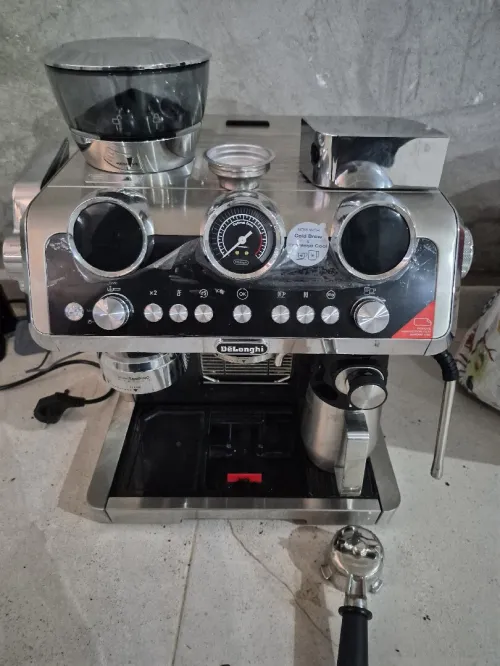 Machine a café delonghi specialista maestro