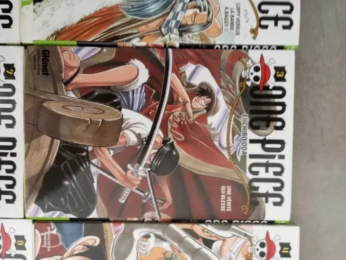 12 mangas à vendre, tome1 de seven deadly sins, tome2 et 3 de fairy tail, et tome2 à 10 de one piece