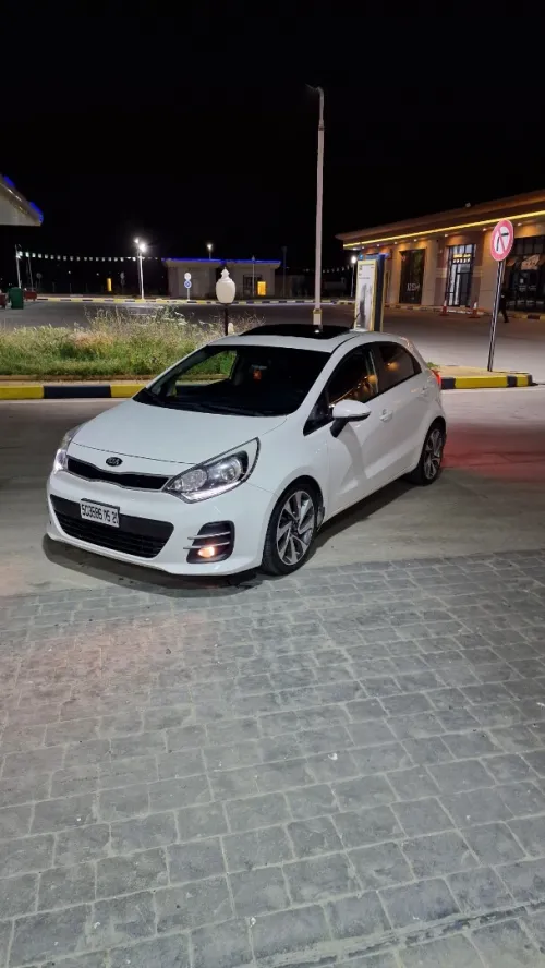 Kia Rio 5 portes 2015 Funny Facelift 