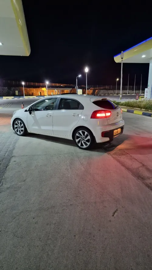 Kia Rio 5 portes 2015 Funny Facelift 
