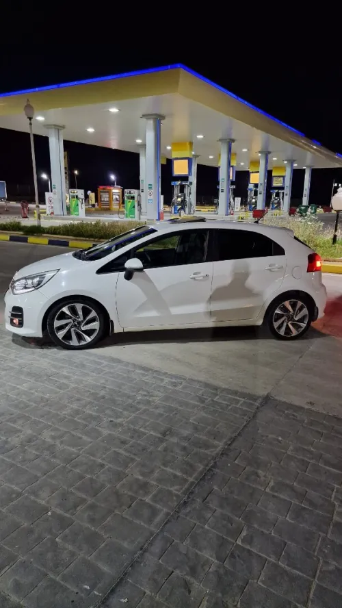 Kia Rio 5 portes 2015 Funny Facelift 