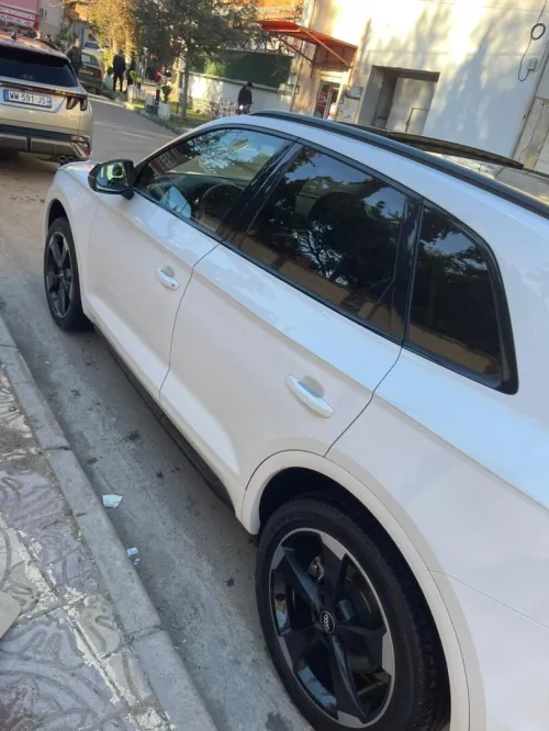 Audi Q5 2021 Ambition