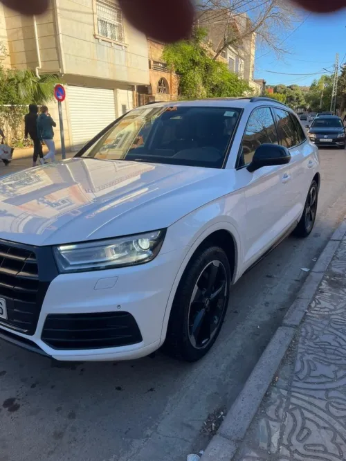 Audi Q5 2021 Ambition