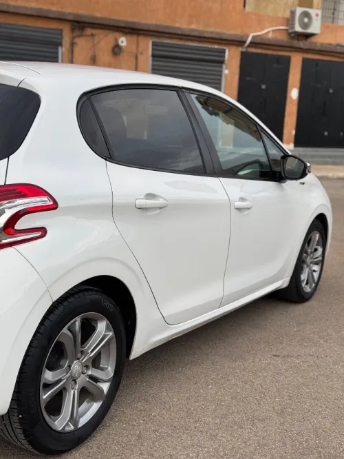 Peugeot 208 2014 208