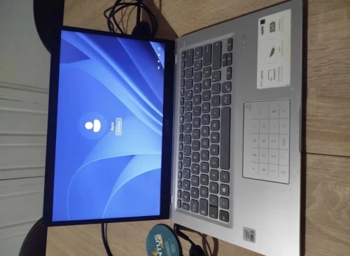 ASUS VivoBook i5 10emm