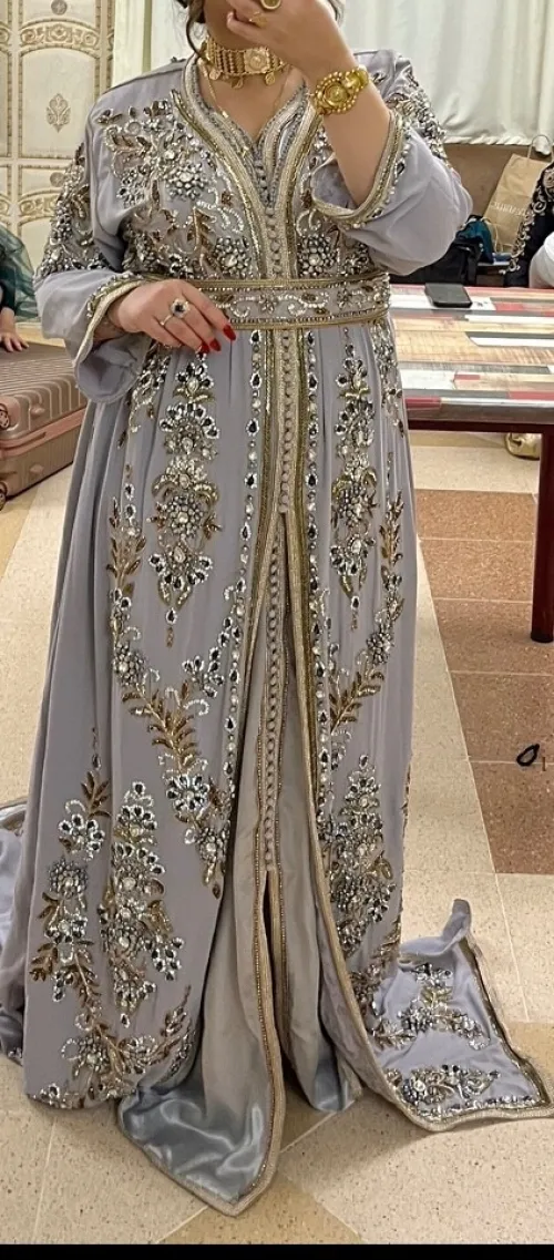 Caftan pour marié à vendre 