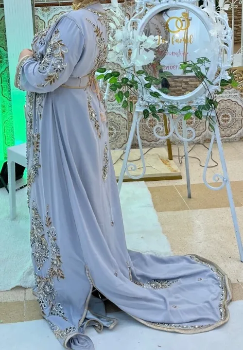 Caftan pour marié à vendre 