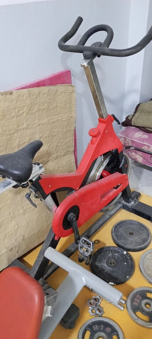 Banc multi fonctions ketler banc incliné vélo body force plus la charge 60kilos