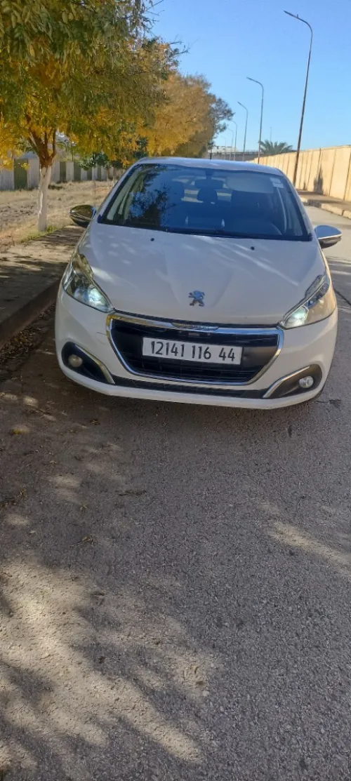 Peugeot 208 2016 Active Facelift