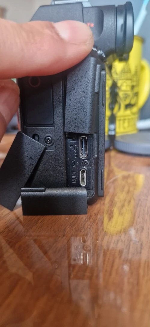 Sony Alpha 7 iii neuve/Sigma ART  DG GN II 24/70mm f2.8 / Carte Mémoire 128 Gb / 2*Batterie Original