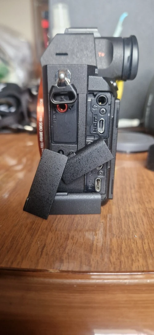 Sony Alpha 7 iii neuve/Sigma ART  DG GN II 24/70mm f2.8 / Carte Mémoire 128 Gb / 2*Batterie Original