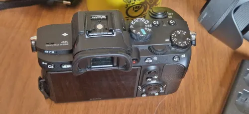 Sony Alpha 7 iii neuve/Sigma ART  DG GN II 24/70mm f2.8 / Carte Mémoire 128 Gb / 2*Batterie Original
