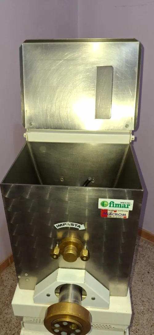 Machine à pâtes pour Rachta
