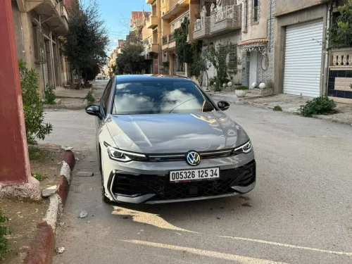 Volkswagen Golf 8 2025 R Black Edition 