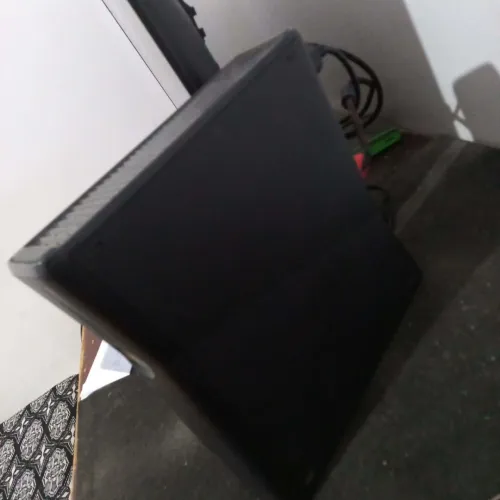 Xbox 360 Slim 250GB noire en bon état