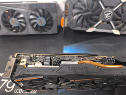 Lot de 3 Cartes Graphiques Gigabyte en Parfait État, Performances au Rendez-vous !