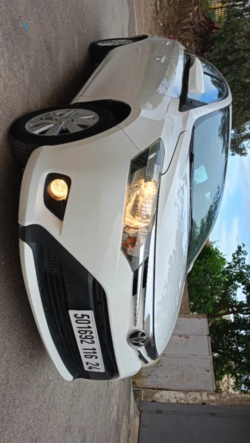 Toyota Yaris Sedan 2016 Play