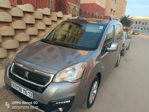 Peugeot Partner 2016 Tepee Allure 