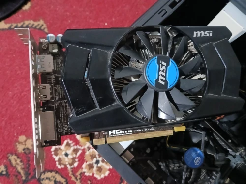R7 250x 2gb