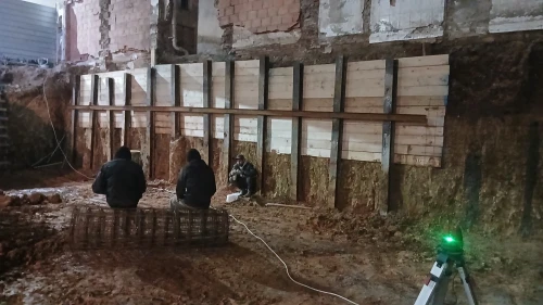 Rèalisation de blindage ( Berlinoise, micro pieux et clous)