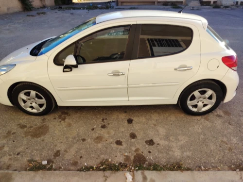 Peugeot 207 2012 