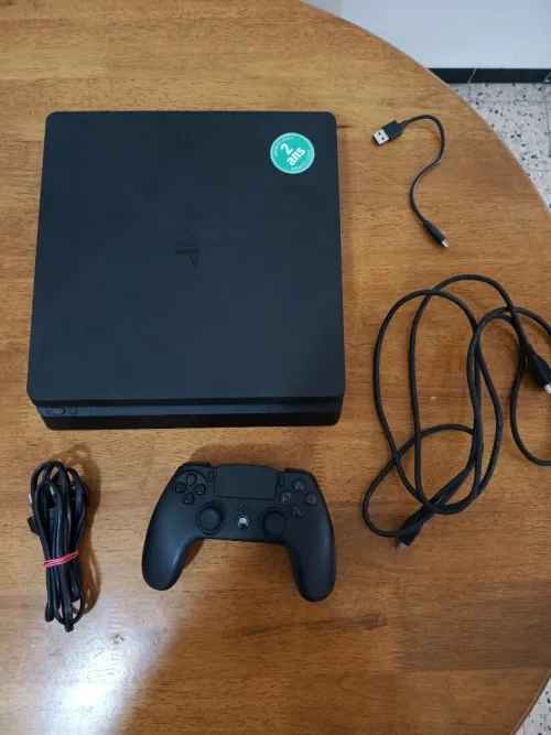 3 Ps4  slim 1t  /slim 500 /fat 500 Europe