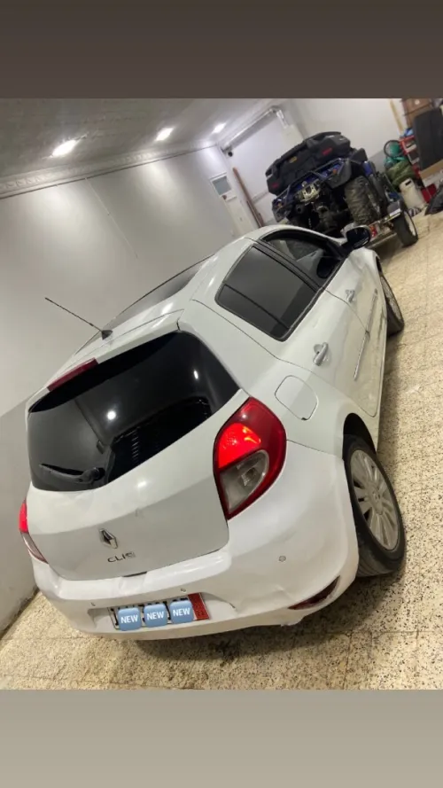 Renault Clio 3 2011 Night and Day