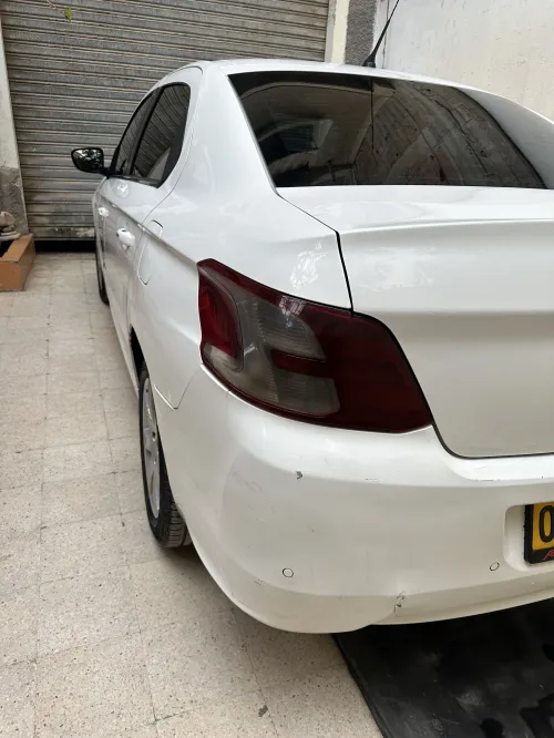 Peugeot 301 2015 pack luxe 