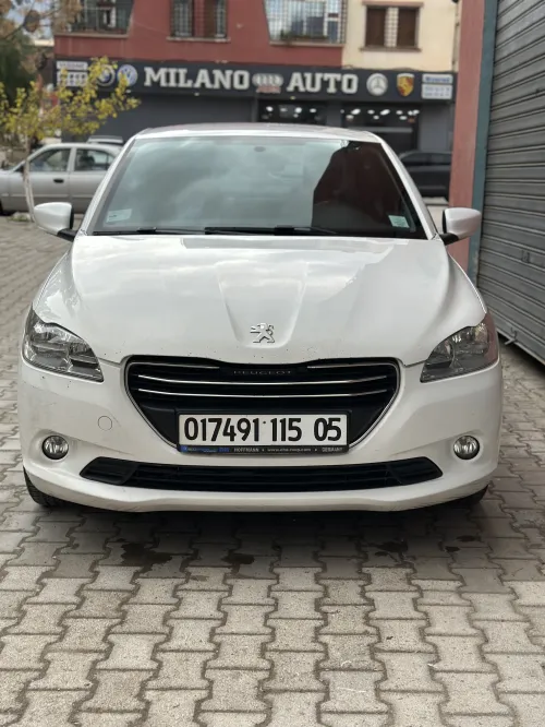 Peugeot 301 2015 pack luxe 