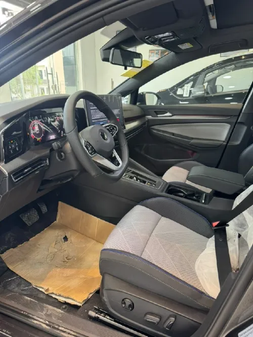 Volkswagen Golf 8 2025 R- Line 