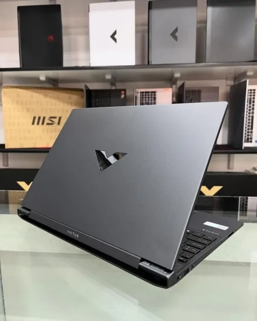 HP victus 15