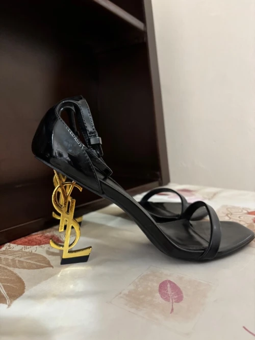 Sandale noire qualité PREMIUM made in Italy pointure 39/40