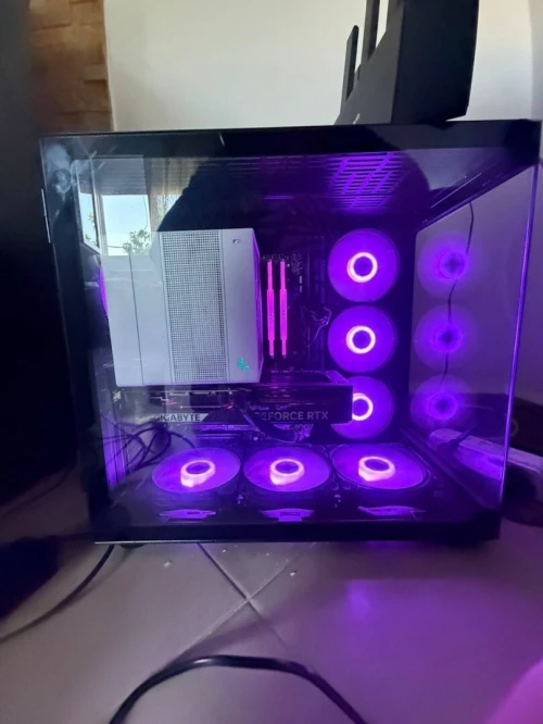 PC GAMER RTX 5070 I7 13TH KF 48GB RAM DDR5 6800Mhz + ECRAN OFFERT 240HZ