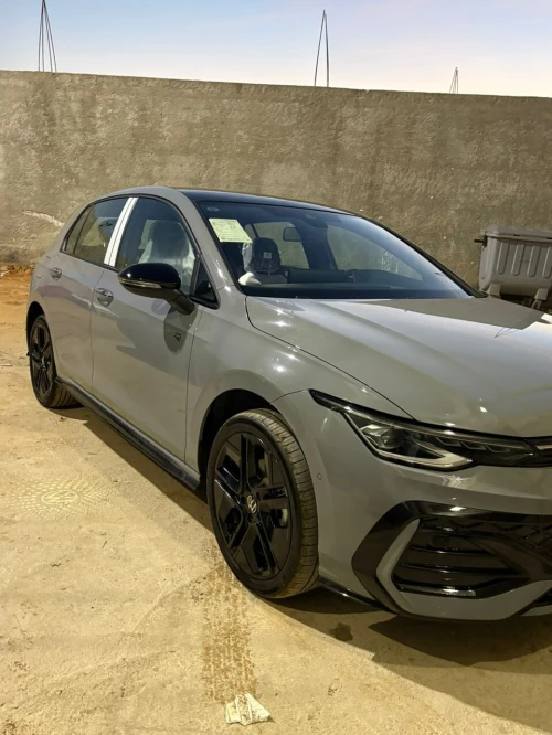 Volkswagen Golf 8 2025 R Black Edition 